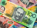 الدولار الأسترالي يجتاز الهدف الأول