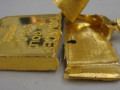 هل تكسر أونصة الذهب صمام الأمان 1300 دولارا ؟