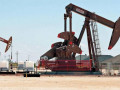 تراجع اسعار النفط الخام بدعم من ارتفاع المخزونات
