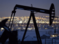 اسعار النفط ترتفع مع استمرار الدعم بشأن خفض المخزون