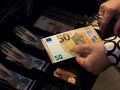 أسعار اليورو دولار تعود للإيجابية