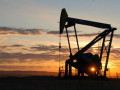 اسعار النفط تتراجع مع تضخم المخزونات
