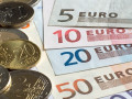 اليورو دولار يخترق مقاومة 1.2420